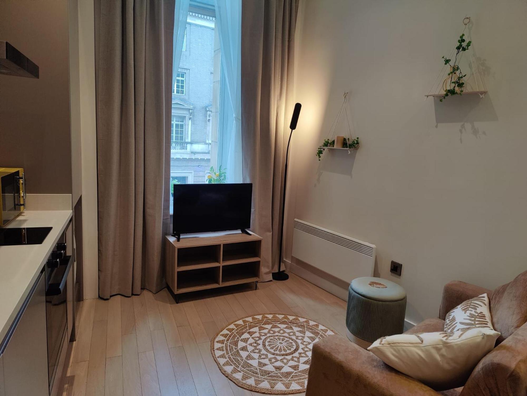 Liverpool Gem: Cozy Studio Retreat Bagian luar foto