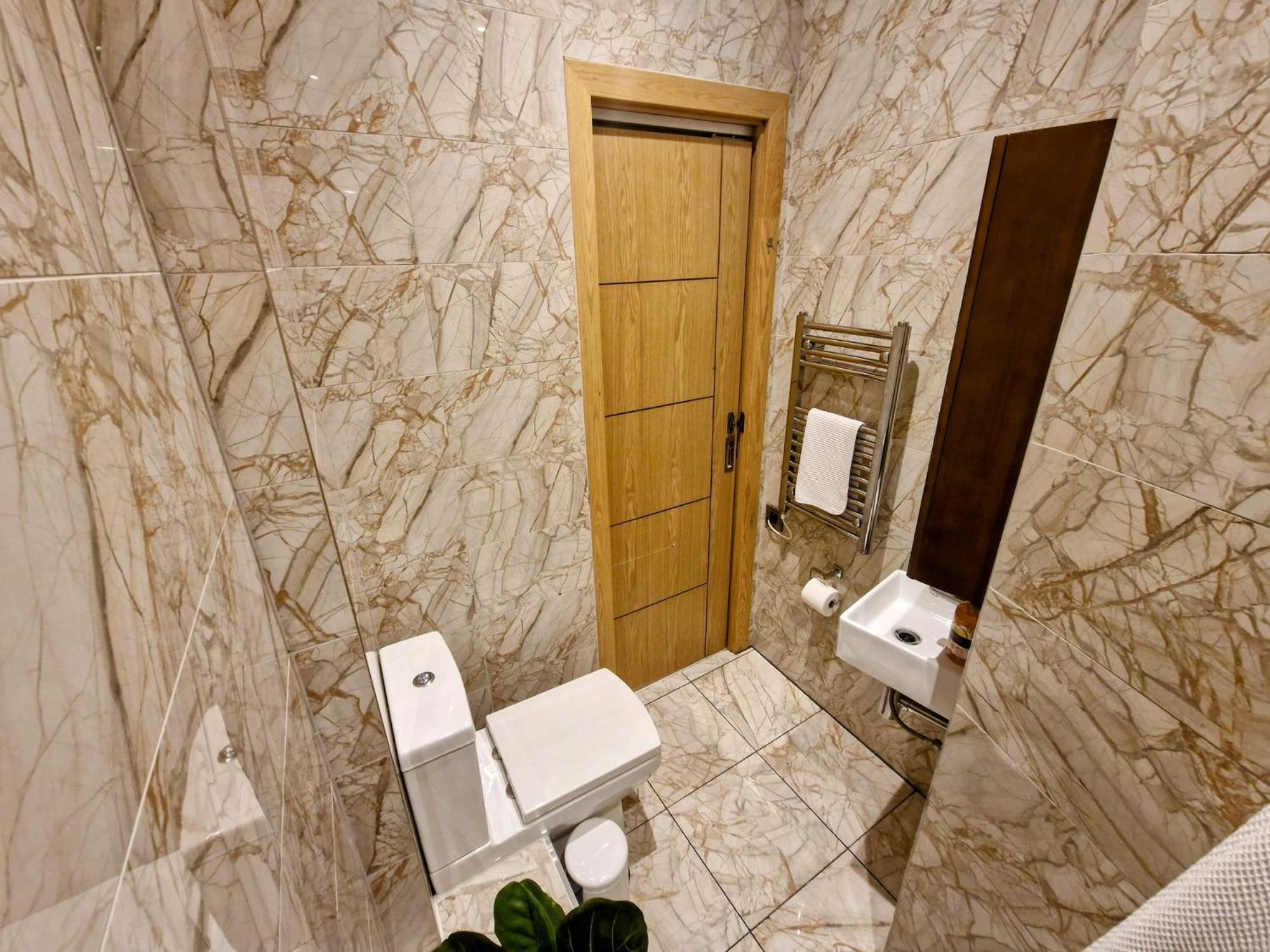 Liverpool Gem: Cozy Studio Retreat Bagian luar foto
