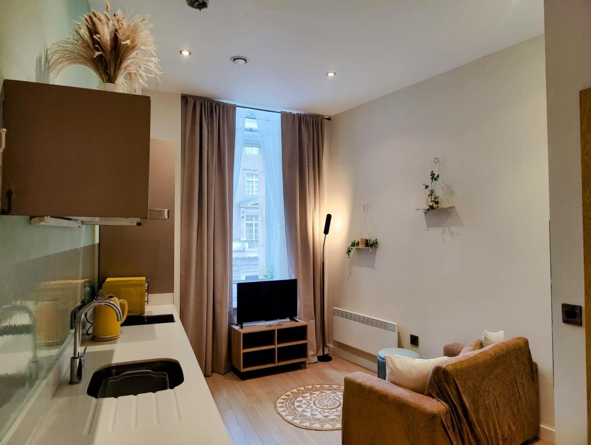 Liverpool Gem: Cozy Studio Retreat Bagian luar foto